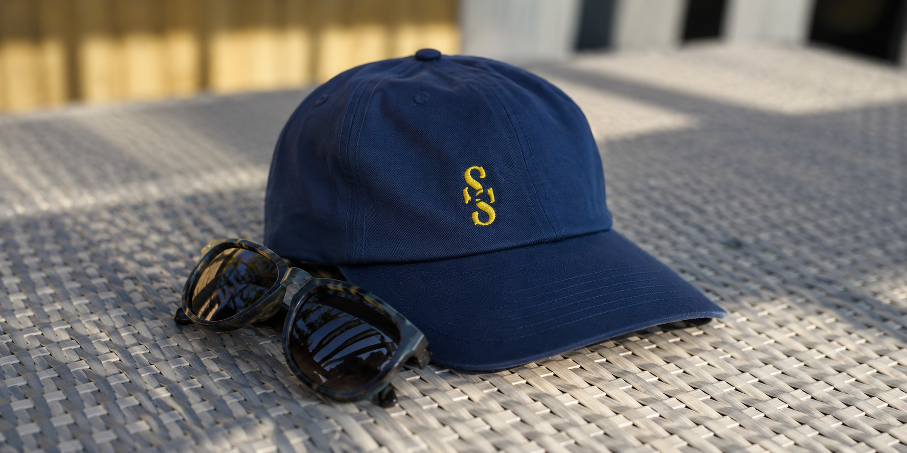 Caps